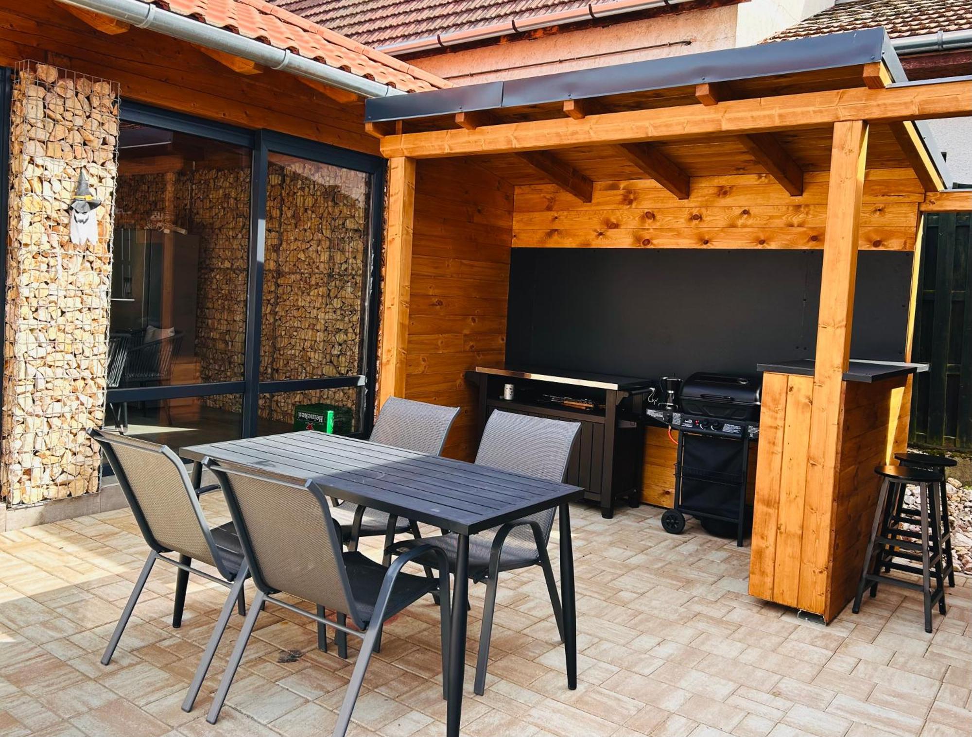 Bikeaway Guesthouse Kereki Exterior photo
